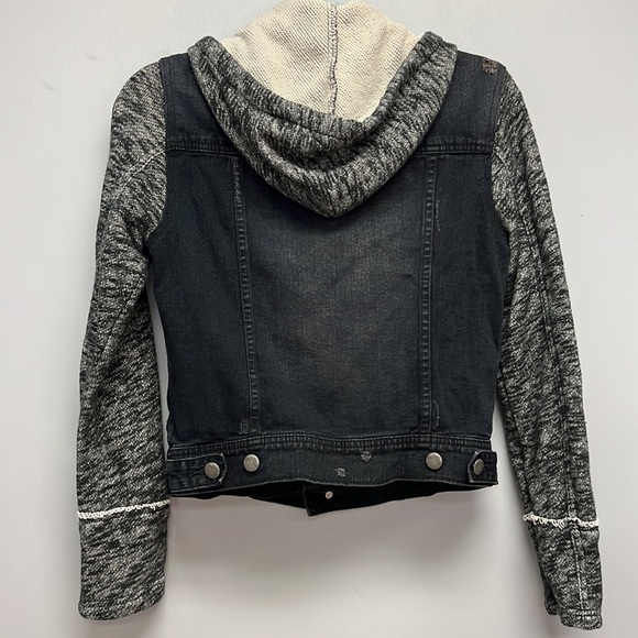 Free People Distressed Hooded Denim Jacket Size Small - Picture 2 of 5